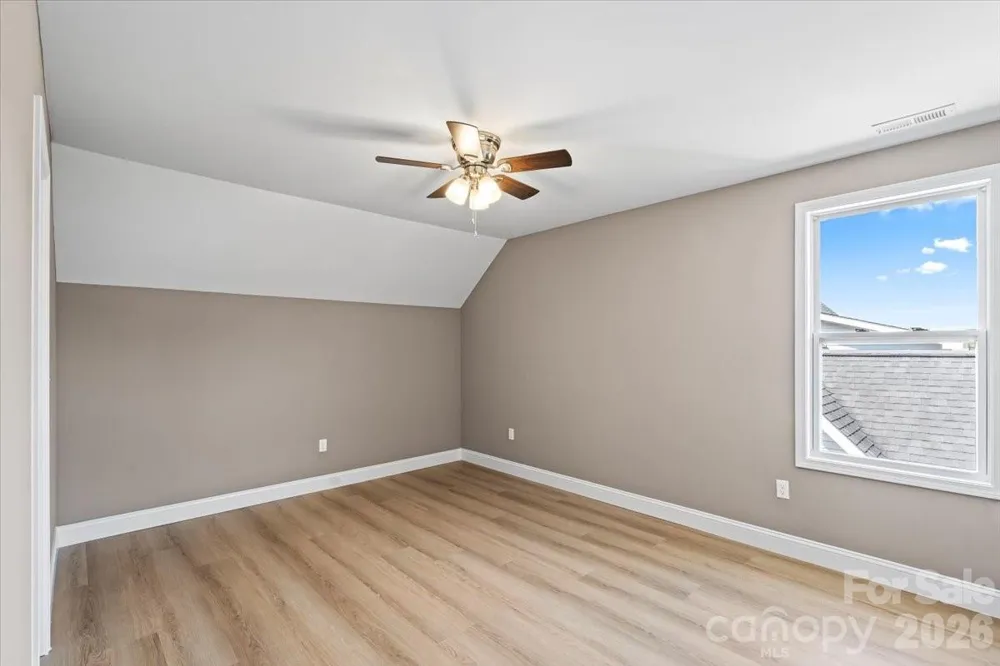 1033 12th Avenue Drive NW Hickory, NC 28601