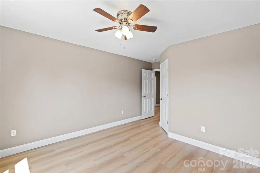 1033 12th Avenue Drive NW Hickory, NC 28601