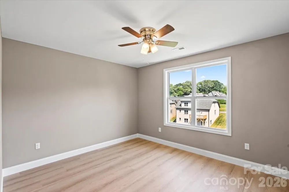1033 12th Avenue Drive NW Hickory, NC 28601