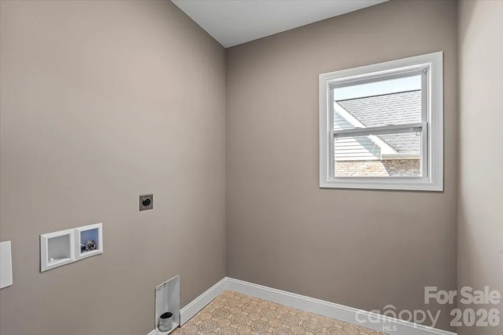 1033 12th Avenue Drive NW Hickory, NC 28601