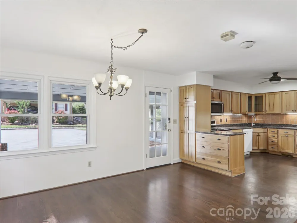 927 Ladson Road Mills River, NC 28759