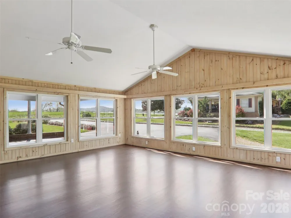 927 Ladson Road Mills River, NC 28759