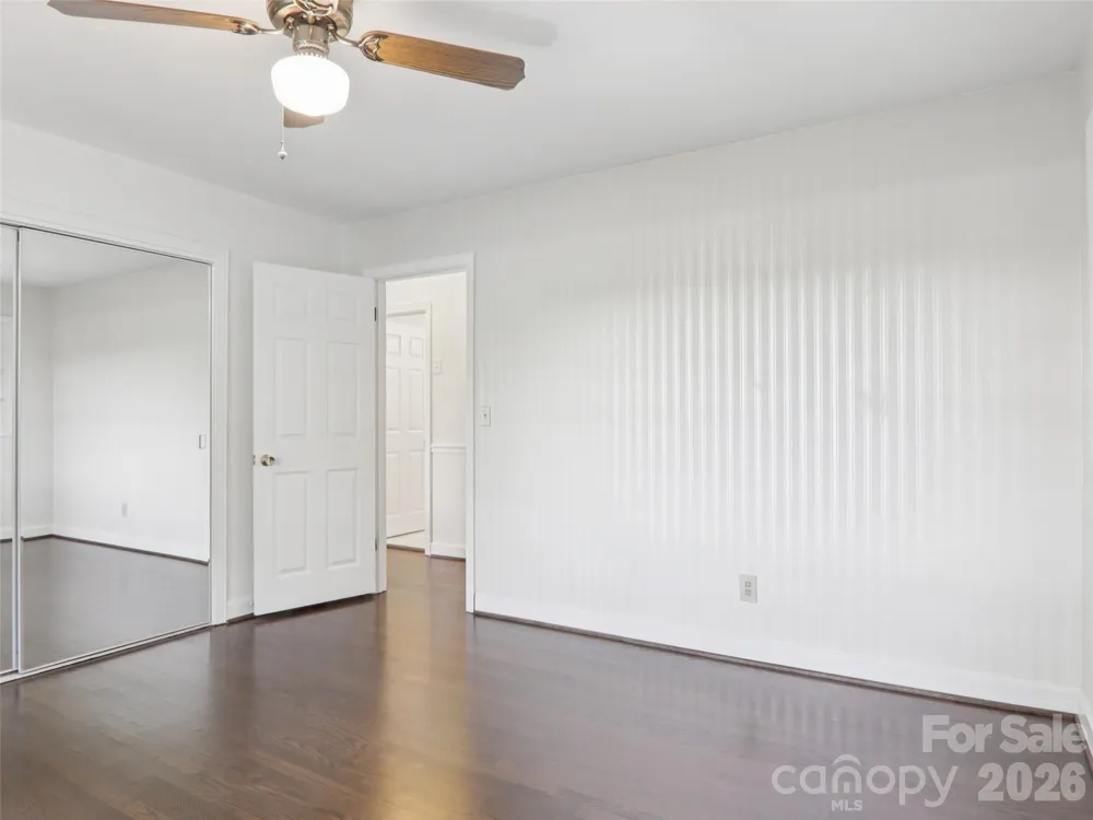 927 Ladson Road Mills River, NC 28759
