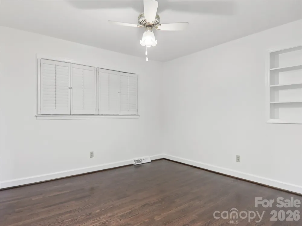 927 Ladson Road Mills River, NC 28759