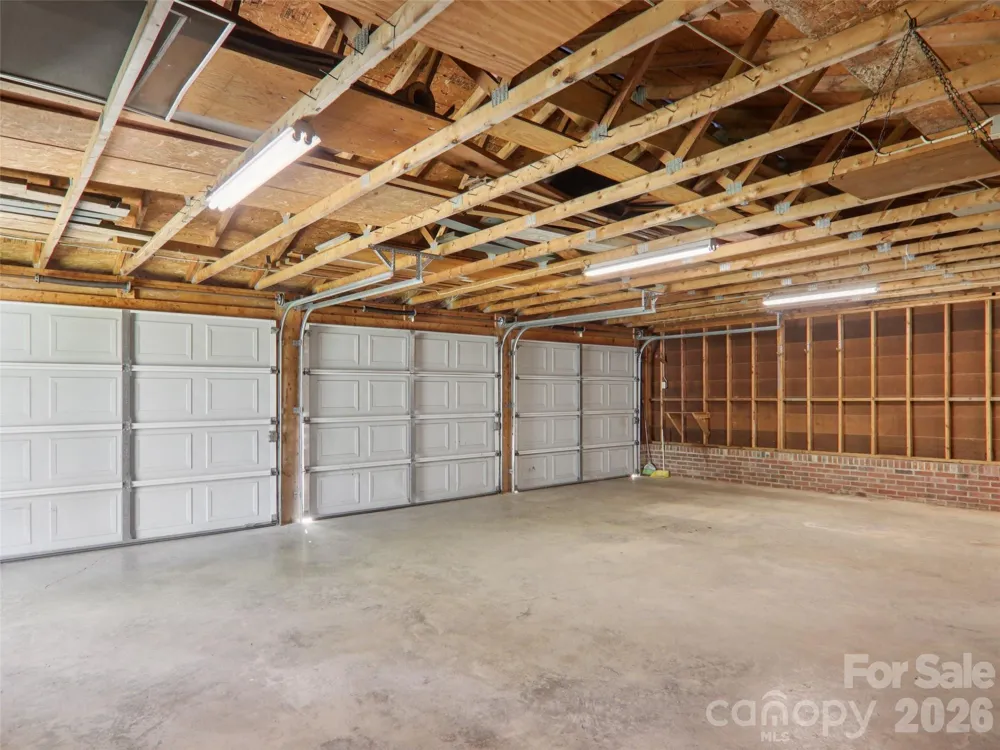 927 Ladson Road Mills River, NC 28759