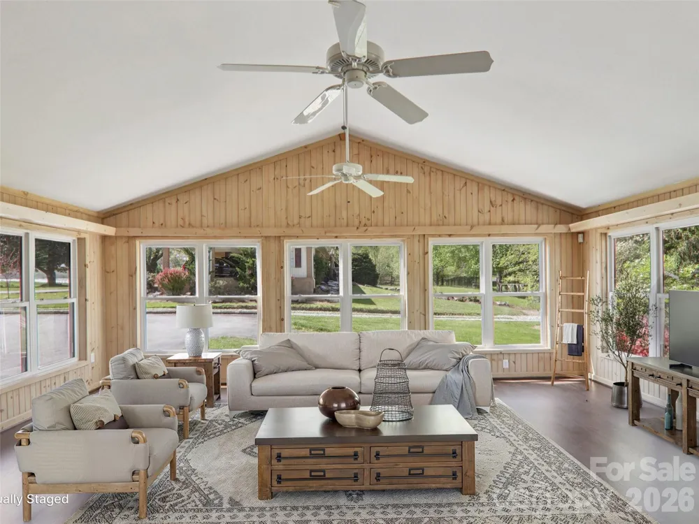 927 Ladson Road Mills River, NC 28759