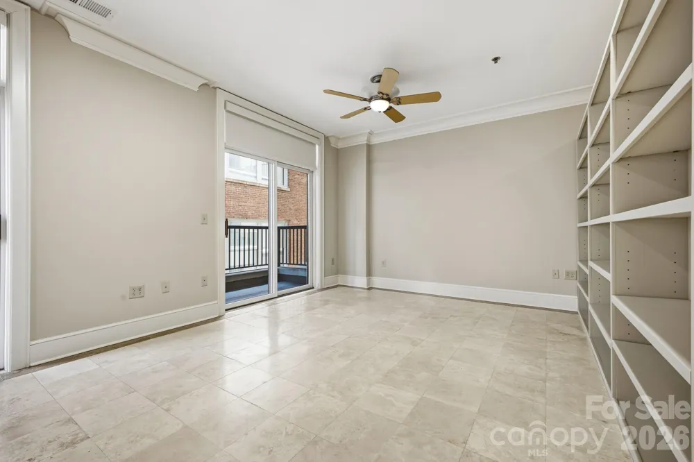 21 Battery Park Avenue #307 Asheville, NC 28801