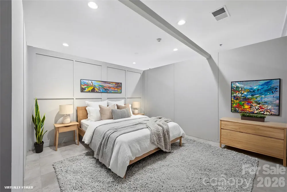 21 Battery Park Avenue #307 Asheville, NC 28801