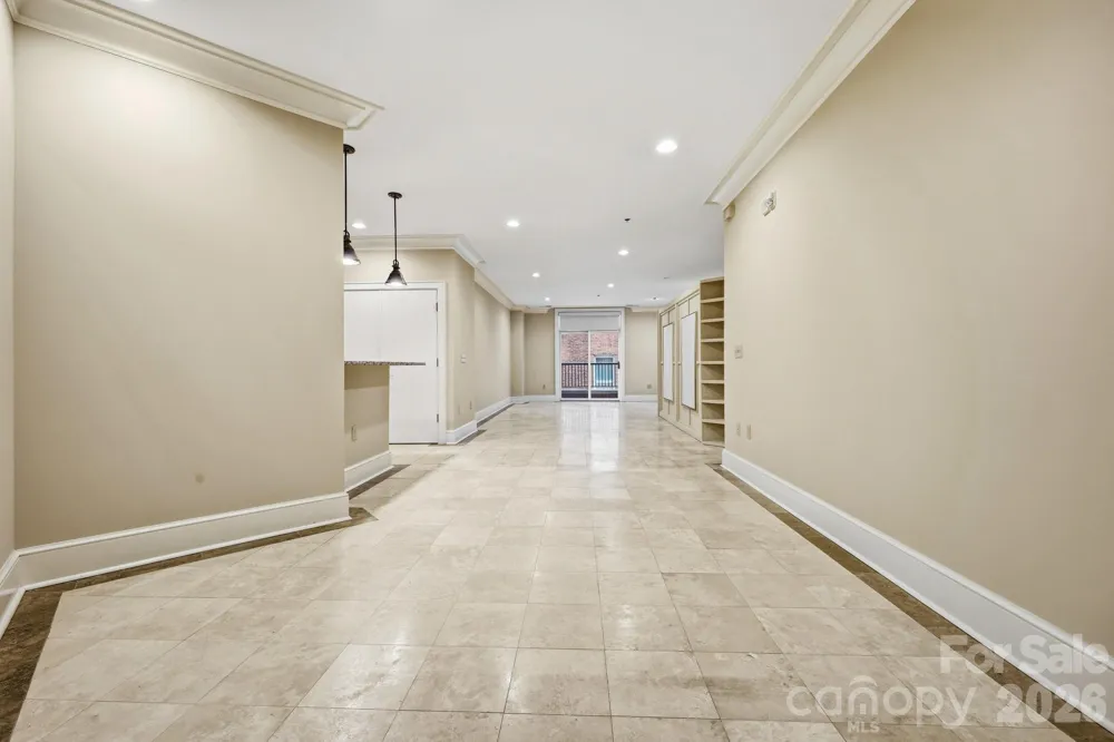21 Battery Park Avenue #307 Asheville, NC 28801