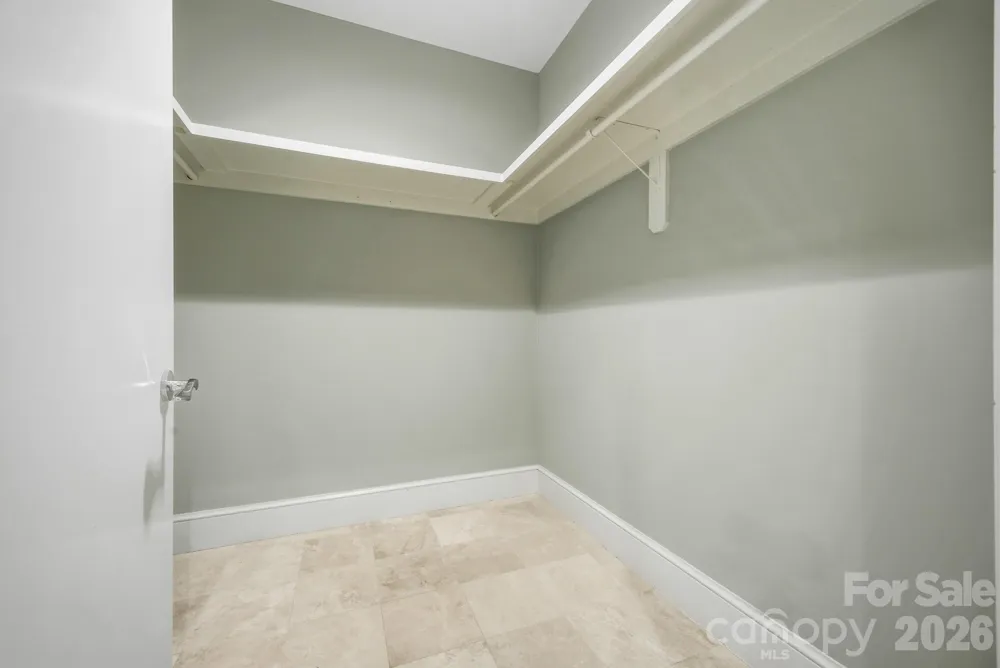 21 Battery Park Avenue #307 Asheville, NC 28801