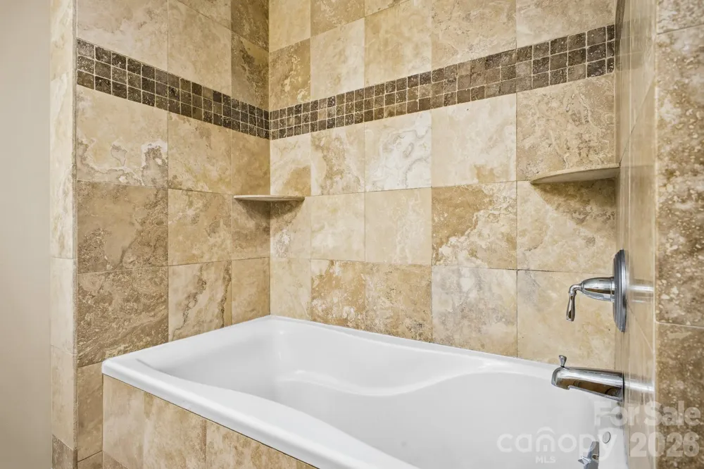 21 Battery Park Avenue #307 Asheville, NC 28801