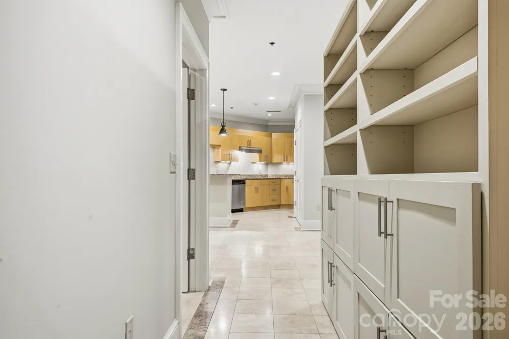 21 Battery Park Avenue #307 Asheville, NC 28801