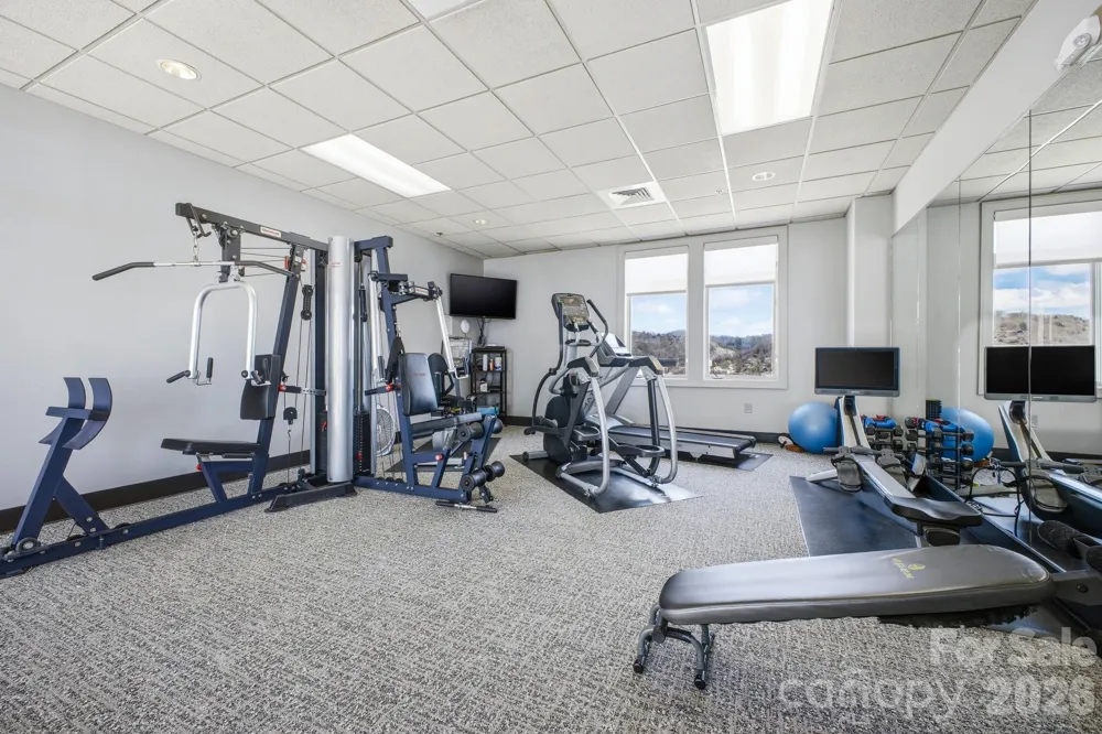 21 Battery Park Avenue #307 Asheville, NC 28801