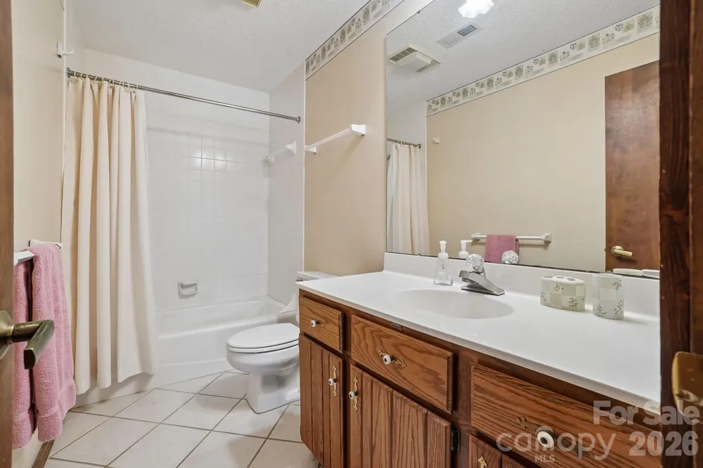 302 Eagles Nest Court S Mars Hill, NC 28754