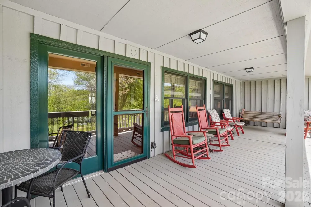 302 Eagles Nest Court S Mars Hill, NC 28754