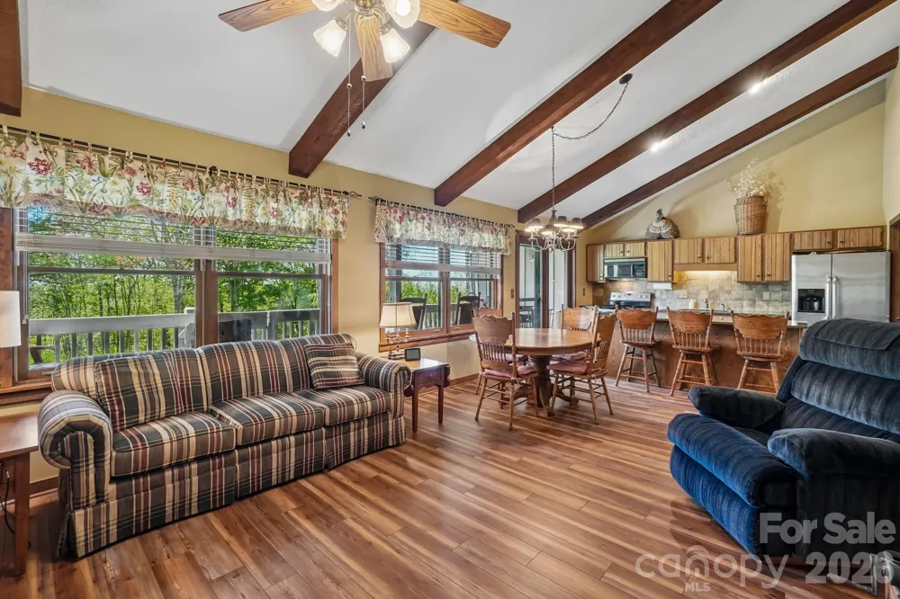 302 Eagles Nest Court S Mars Hill, NC 28754