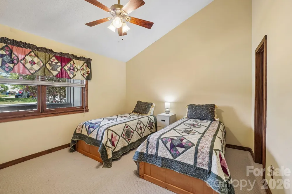 302 Eagles Nest Court S Mars Hill, NC 28754