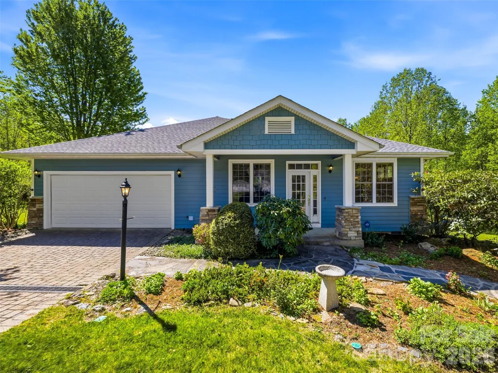 35 Stonecrest Court Flat Rock, NC 28731
