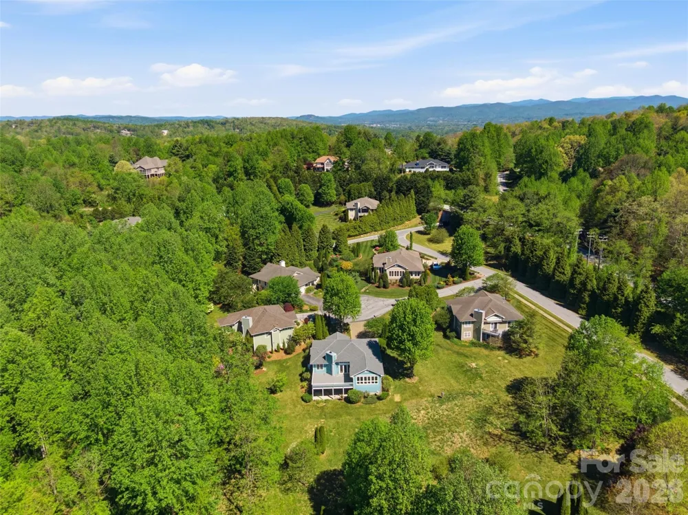 35 Stonecrest Court Flat Rock, NC 28731