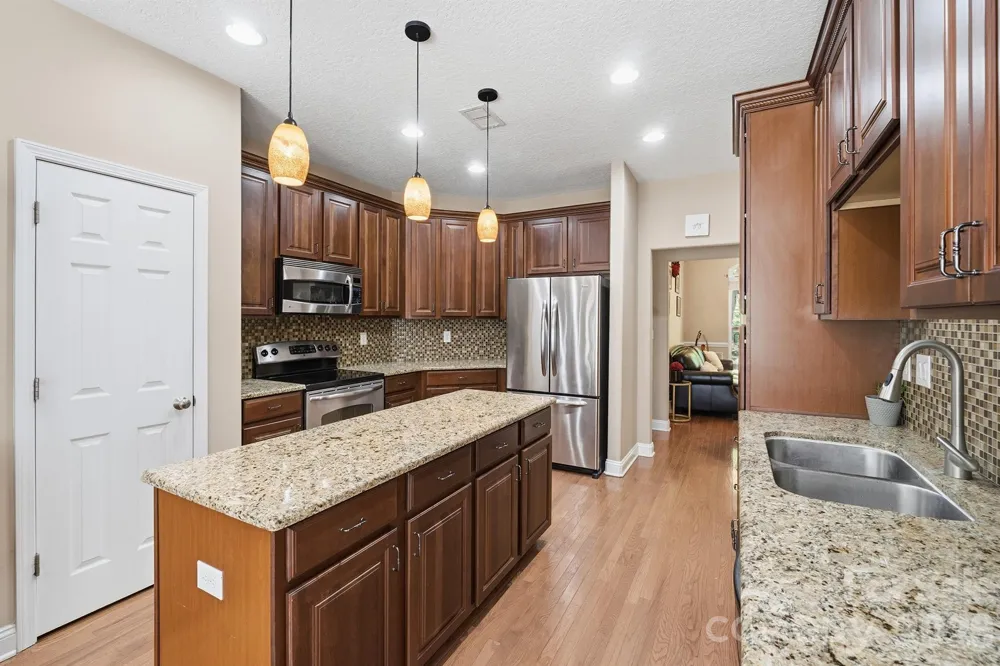 516 Shady Oaks Drive Stanley, NC 28164