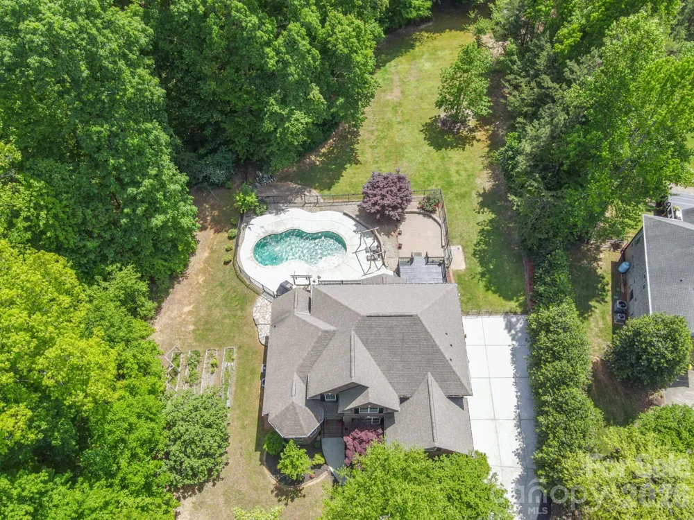516 Shady Oaks Drive Stanley, NC 28164