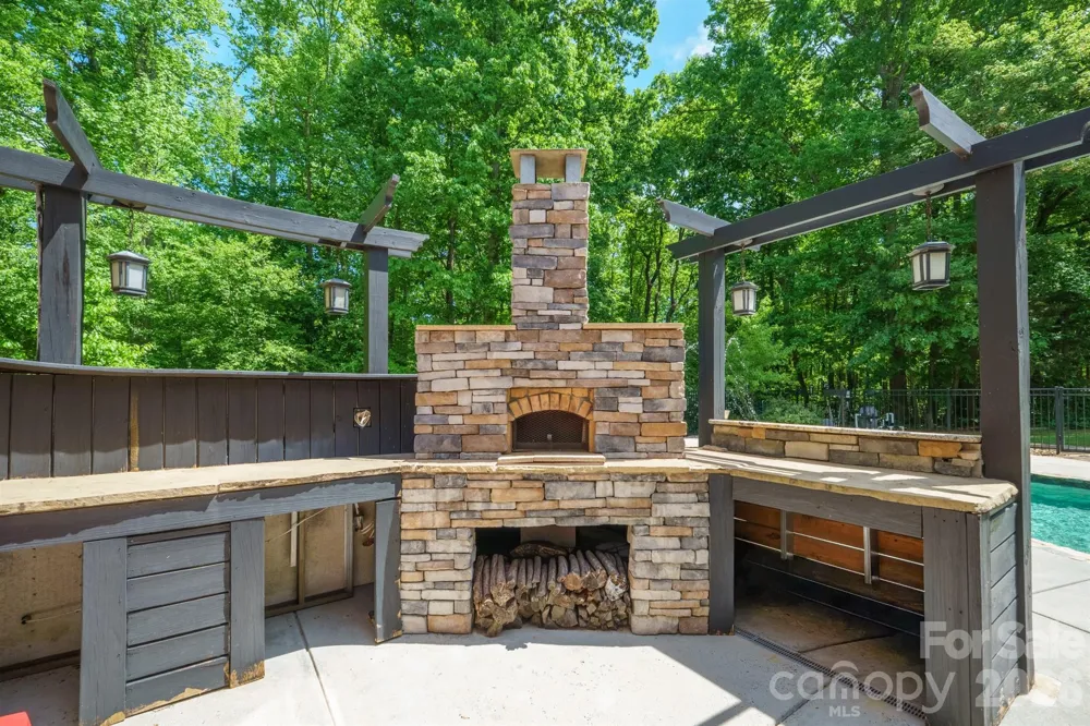 516 Shady Oaks Drive Stanley, NC 28164