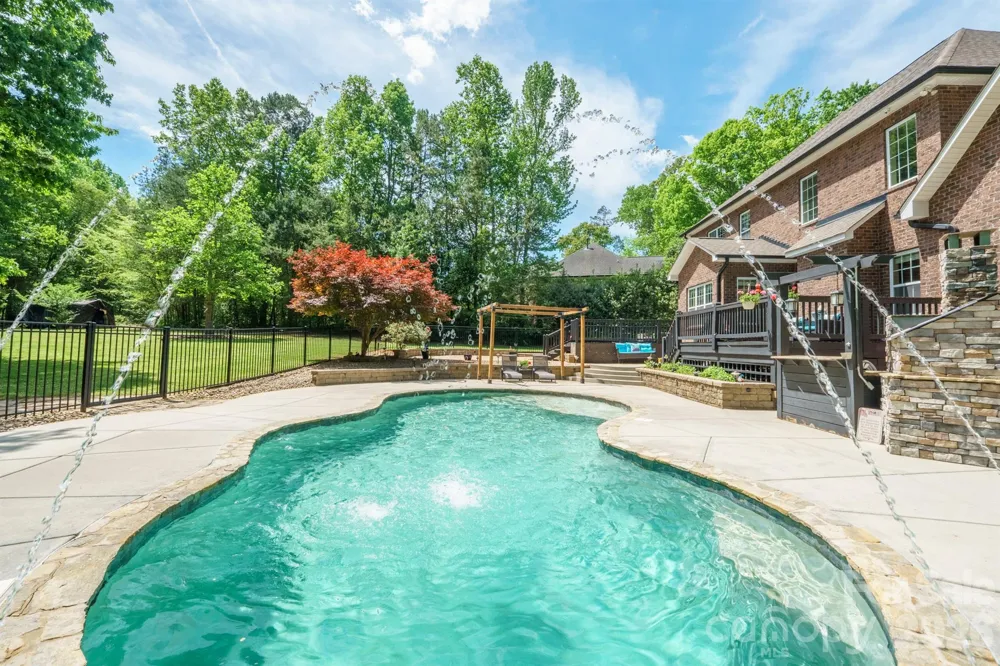 516 Shady Oaks Drive Stanley, NC 28164