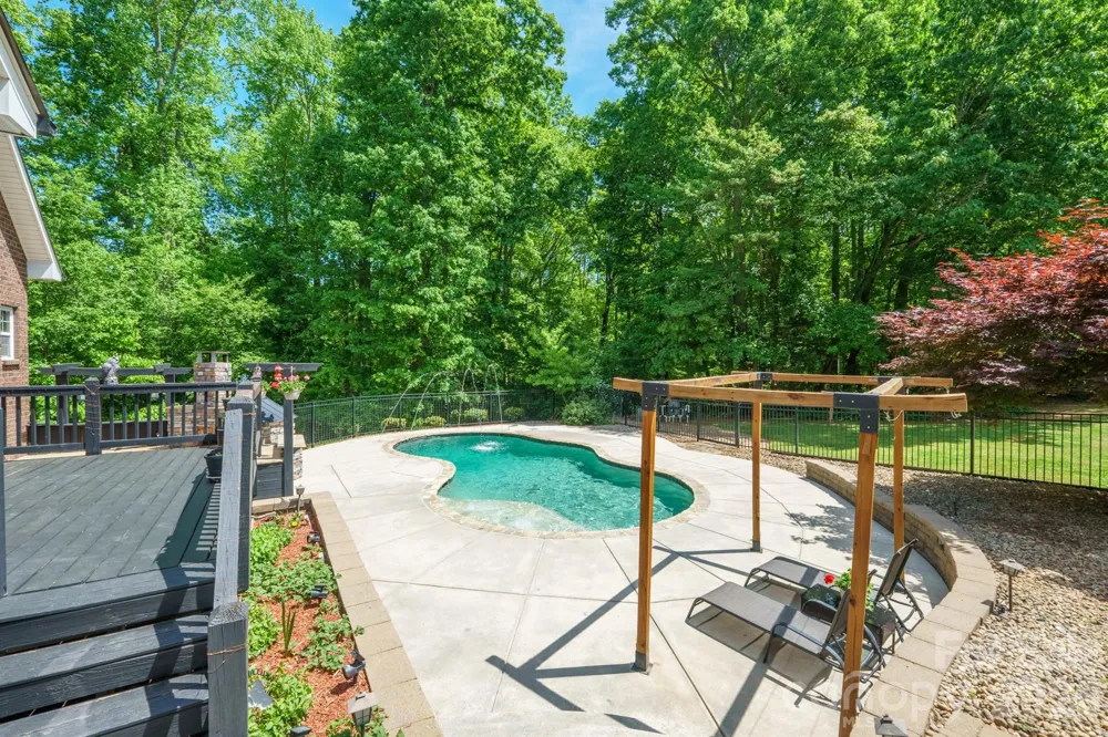 516 Shady Oaks Drive Stanley, NC 28164