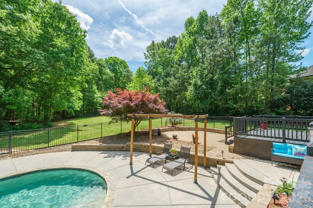 516 Shady Oaks Drive Stanley, NC 28164