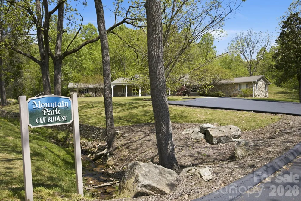 122 Running Deer Lane Mars Hill, NC 28754