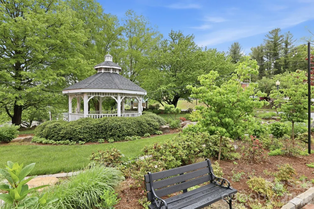 122 Running Deer Lane Mars Hill, NC 28754