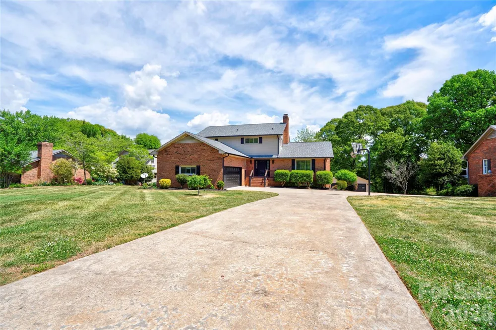176 Knollwood Drive Forest City, NC 28043