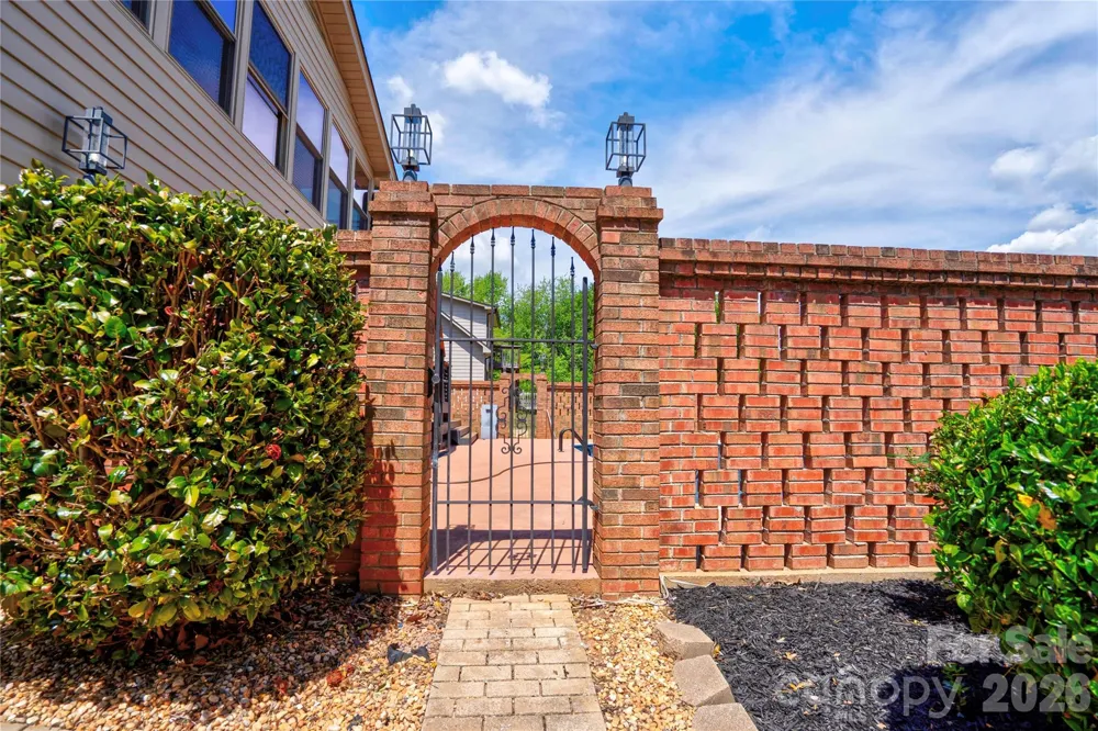 176 Knollwood Drive Forest City, NC 28043