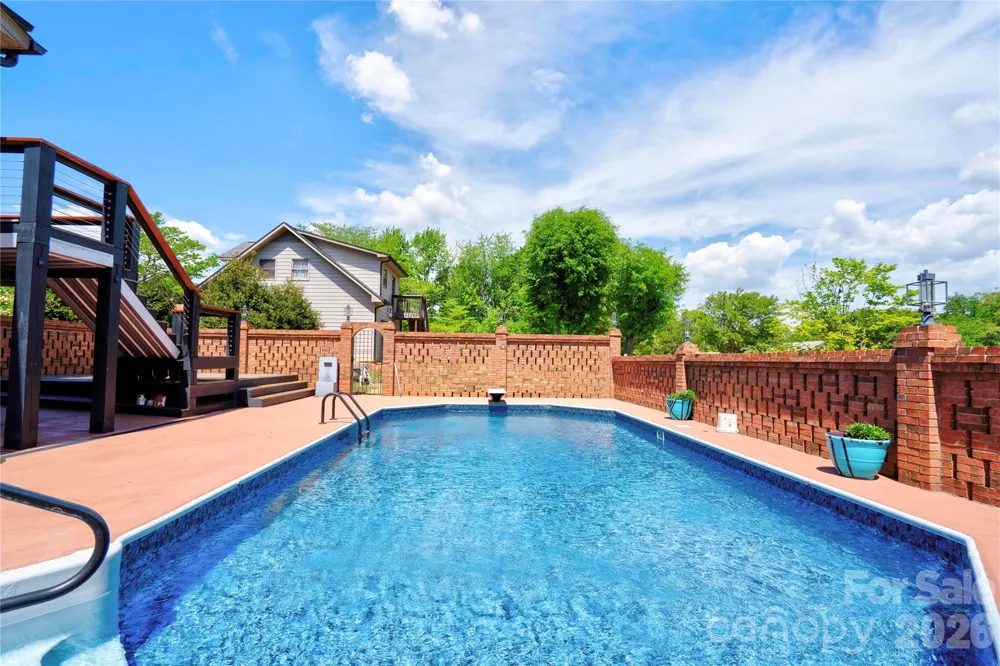 176 Knollwood Drive Forest City, NC 28043