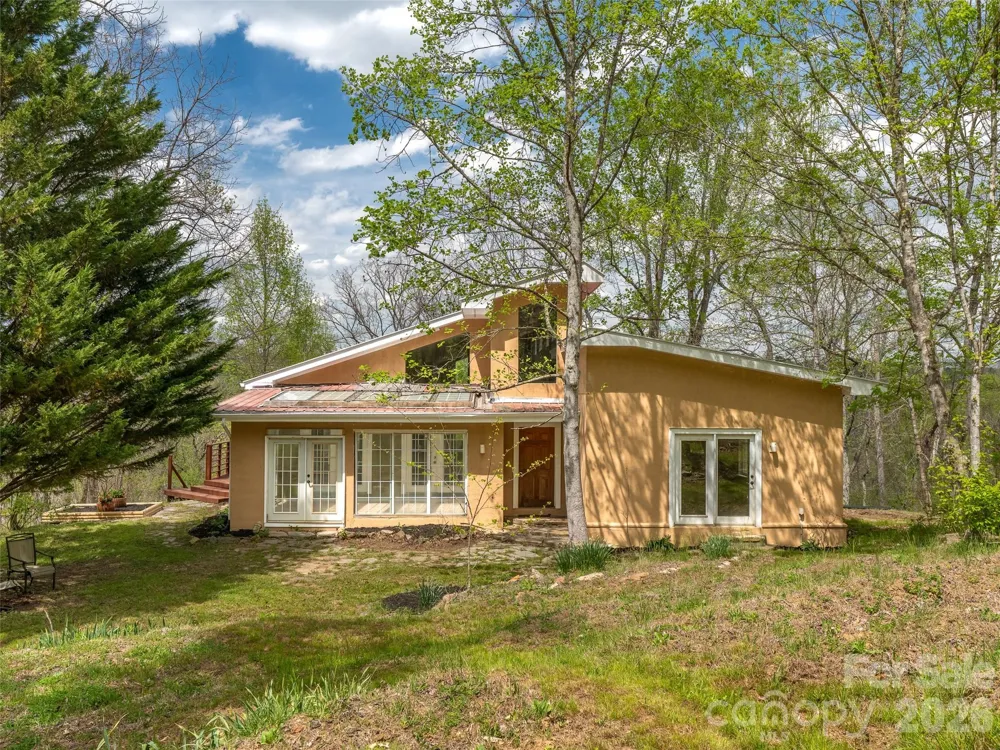 76 Raven Rock Lane Marshall, NC 28753