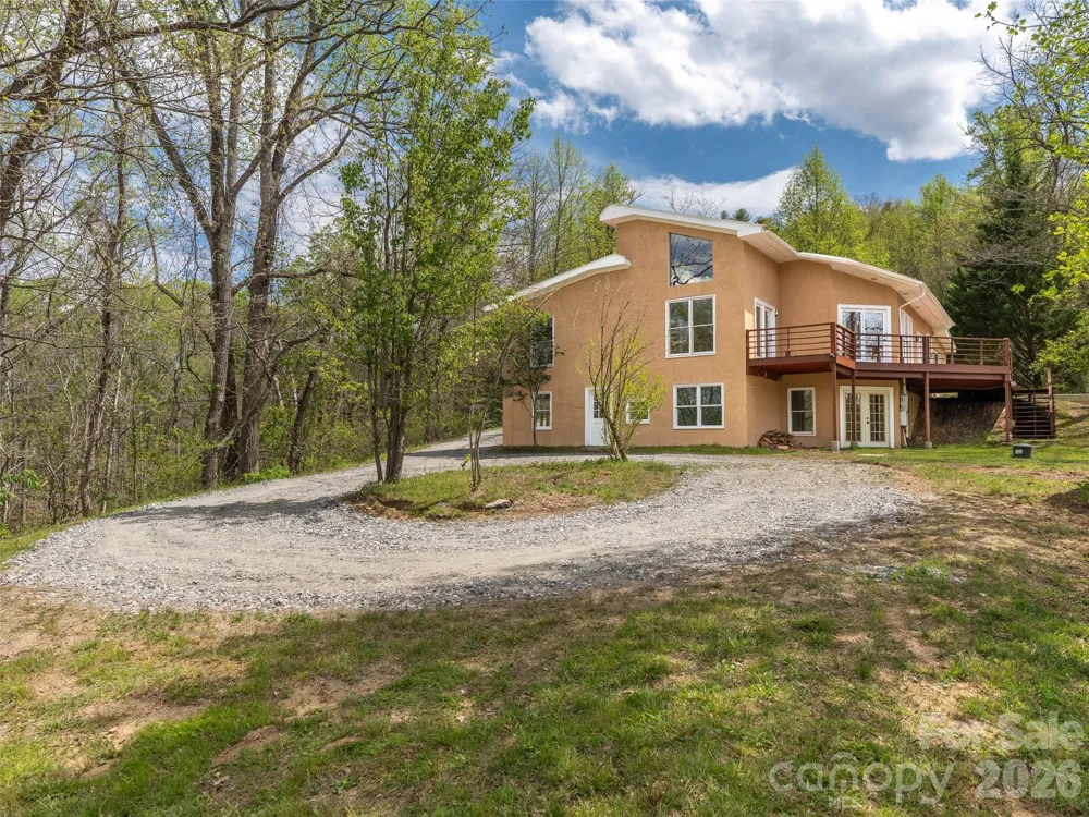 76 Raven Rock Lane Marshall, NC 28753
