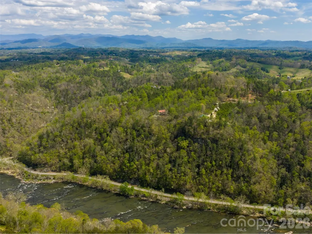 76 Raven Rock Lane Marshall, NC 28753