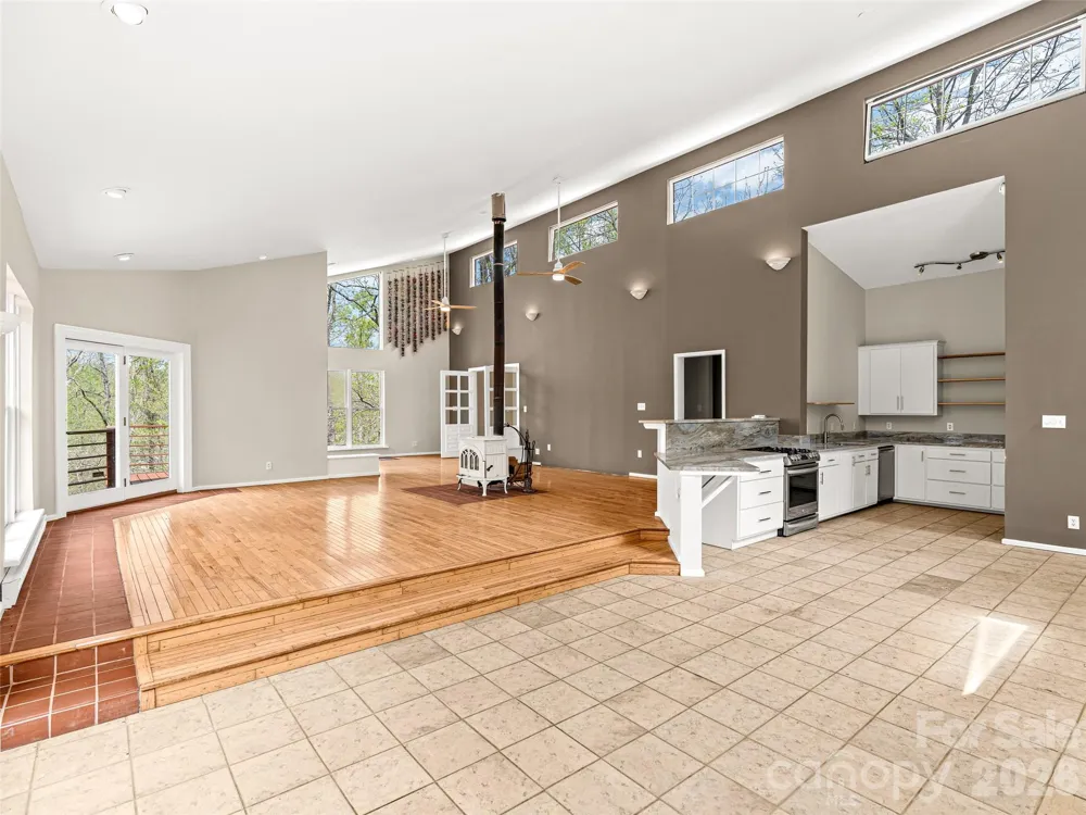 76 Raven Rock Lane Marshall, NC 28753