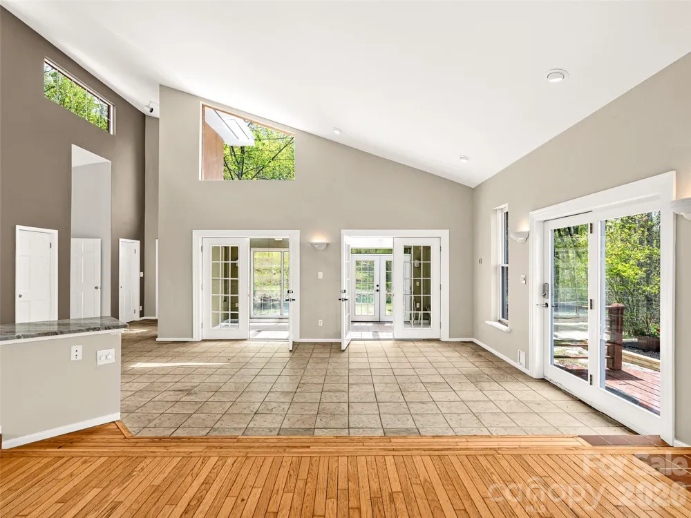 76 Raven Rock Lane Marshall, NC 28753