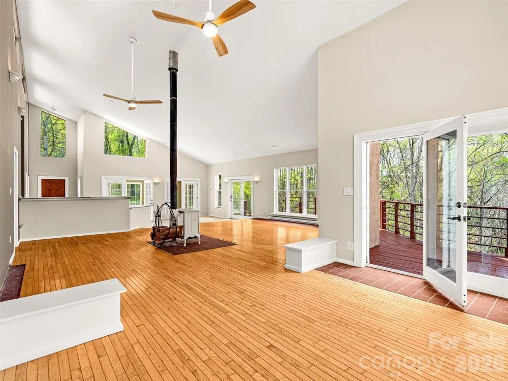 76 Raven Rock Lane Marshall, NC 28753