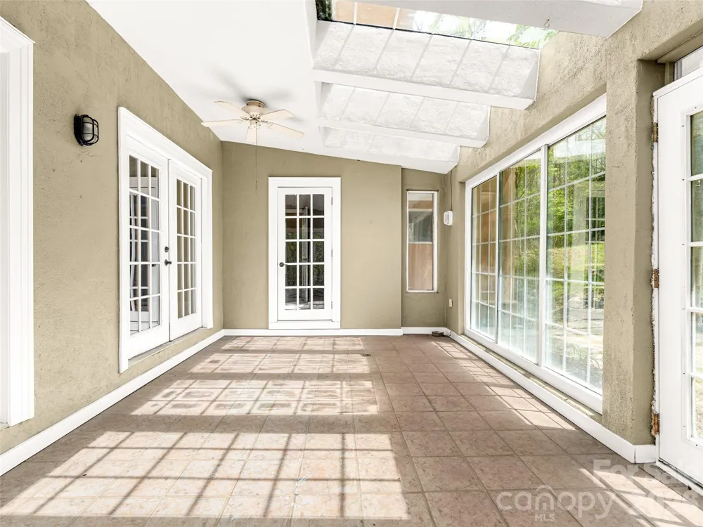 76 Raven Rock Lane Marshall, NC 28753