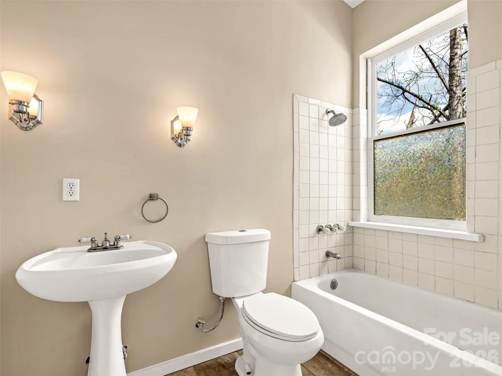 76 Raven Rock Lane Marshall, NC 28753