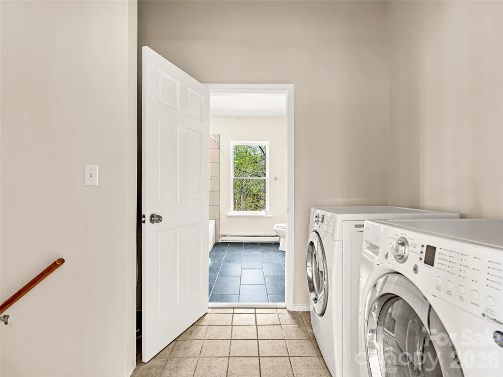 76 Raven Rock Lane Marshall, NC 28753