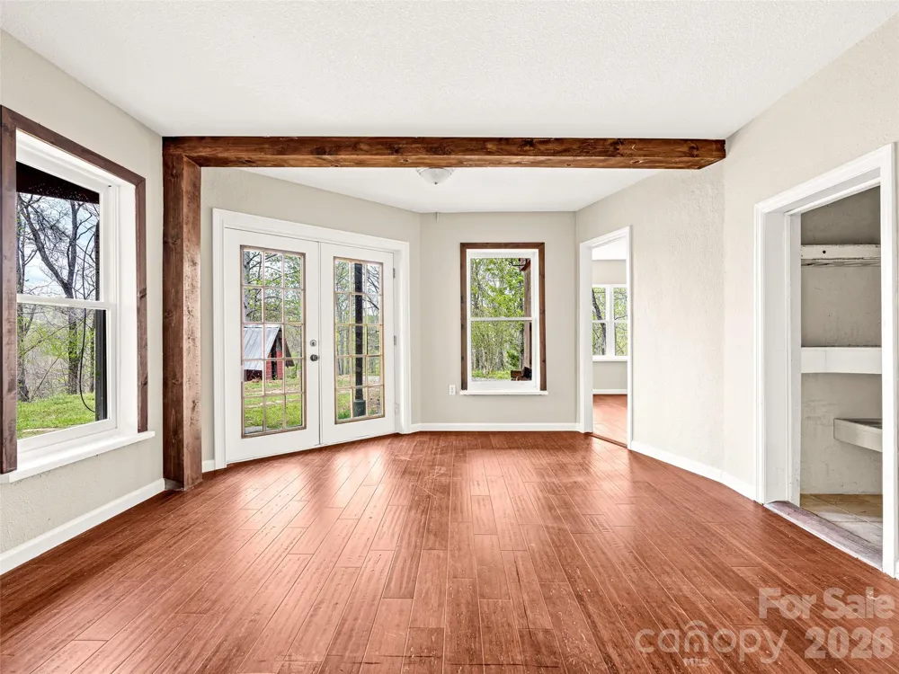 76 Raven Rock Lane Marshall, NC 28753
