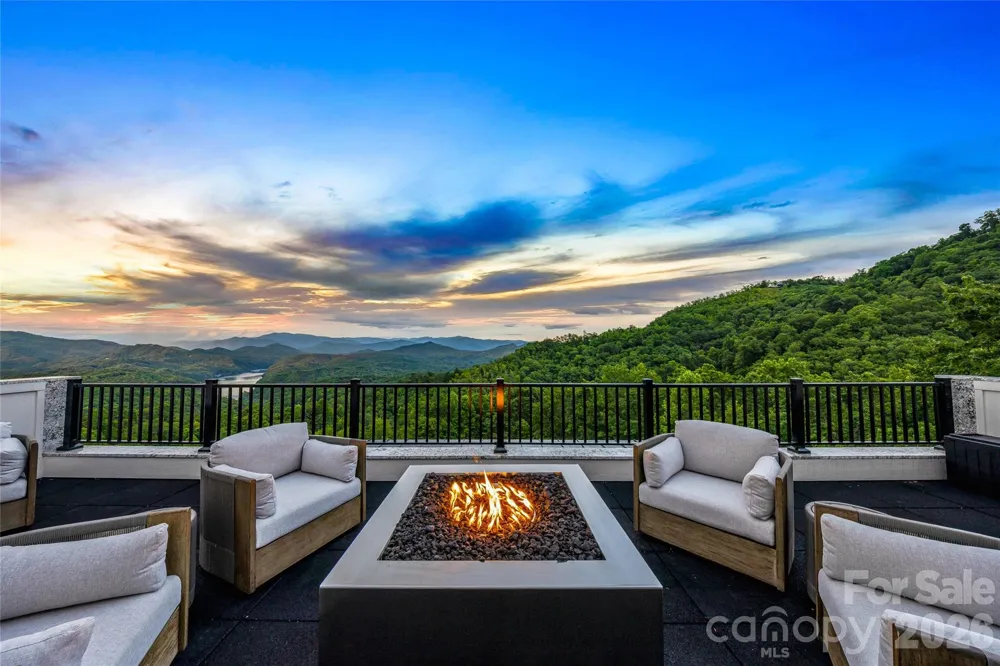 840 Fontana Trace Drive Almond, NC 28702