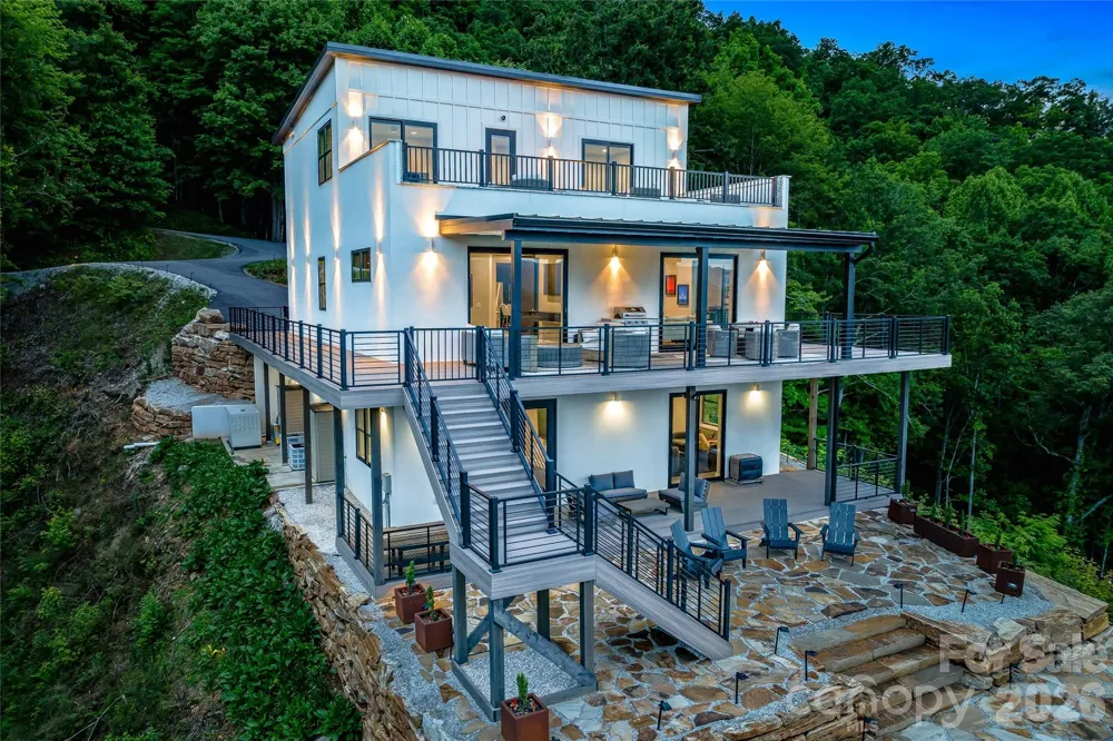 840 Fontana Trace Drive Almond, NC 28702