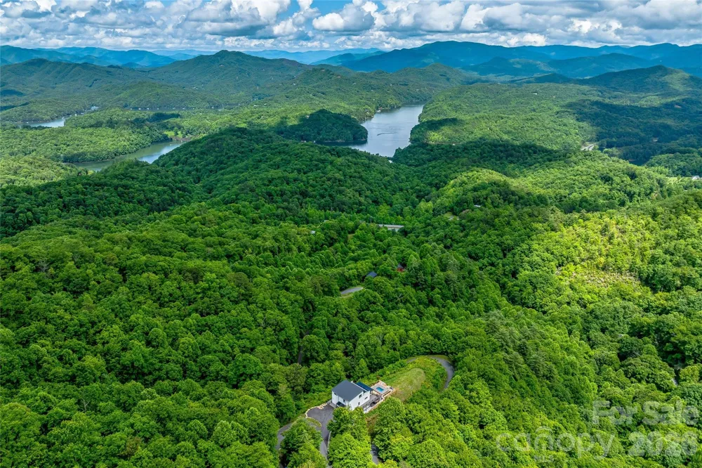 840 Fontana Trace Drive Almond, NC 28702