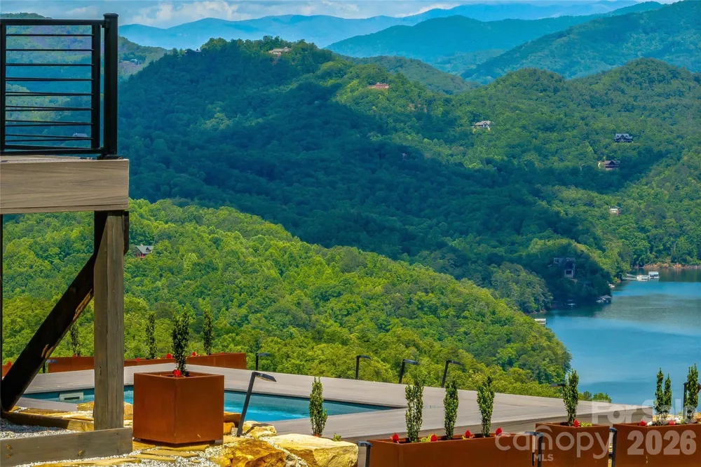 840 Fontana Trace Drive Almond, NC 28702