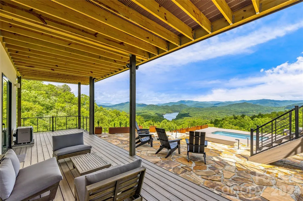 840 Fontana Trace Drive Almond, NC 28702