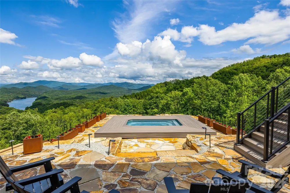 840 Fontana Trace Drive Almond, NC 28702